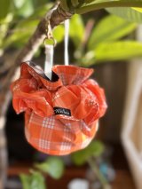 画像: シュシュ付きトリーツポーチ